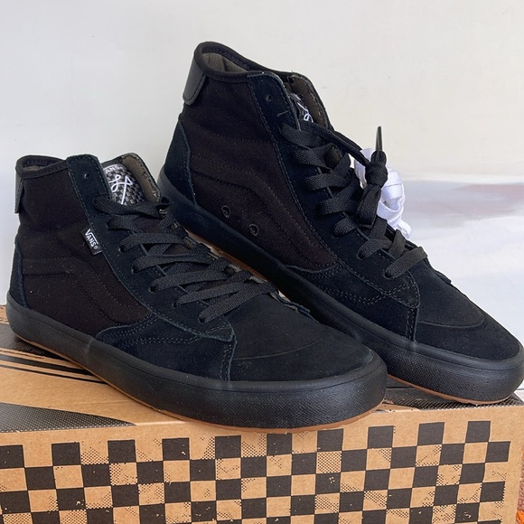 Vans Men’s The Lizzie
Fatigue/Black
VN0A4BX1FTB
Sneakers - Picture 7 of 16